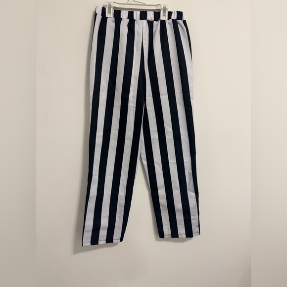 Spirit Beetlejuice Kids Costume - Black and White - Picture 10 of 16